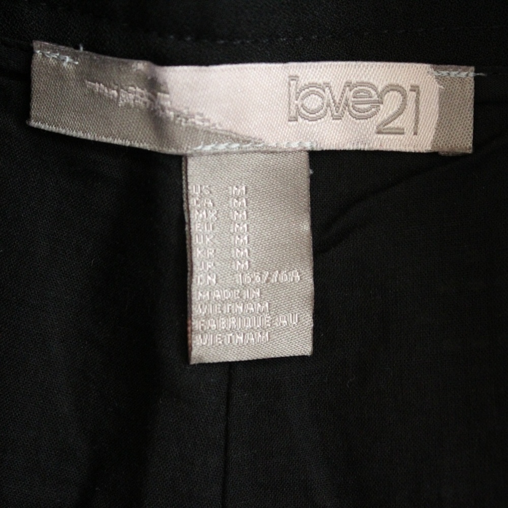 Versatile Shorts - Picture 3 of 3
